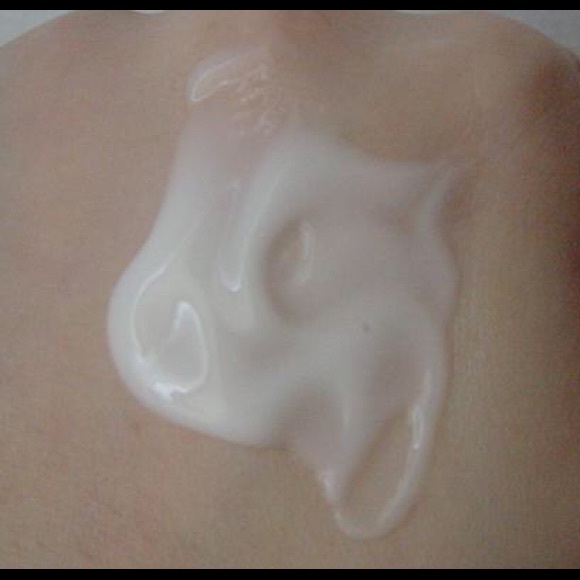 Kiehls Centella Recovery Skin Salve - Picture 2 of 5